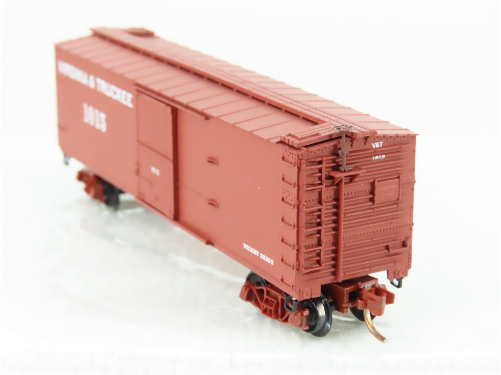 N Scale Micro-Trains MTL 39180 V&T Virginia & Truckee 40' Wood Boxcar #1015