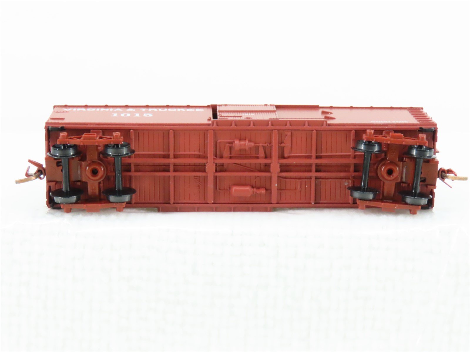 N Scale Micro-Trains MTL 39180 V&T Virginia & Truckee 40' Wood Boxcar #1015