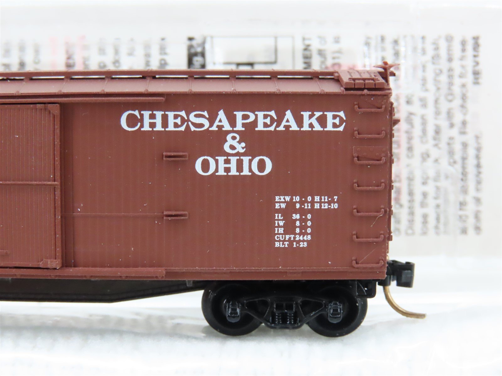 N Scale Micro-Trains MTL 39170 C&O Chesapeake & Ohio 40' Wood Boxcar #84827