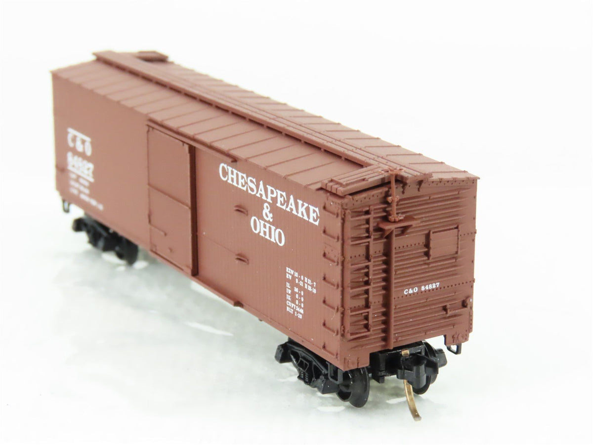 N Scale Micro-Trains MTL 39170 C&amp;O Chesapeake &amp; Ohio 40&#39; Wood Boxcar #84827