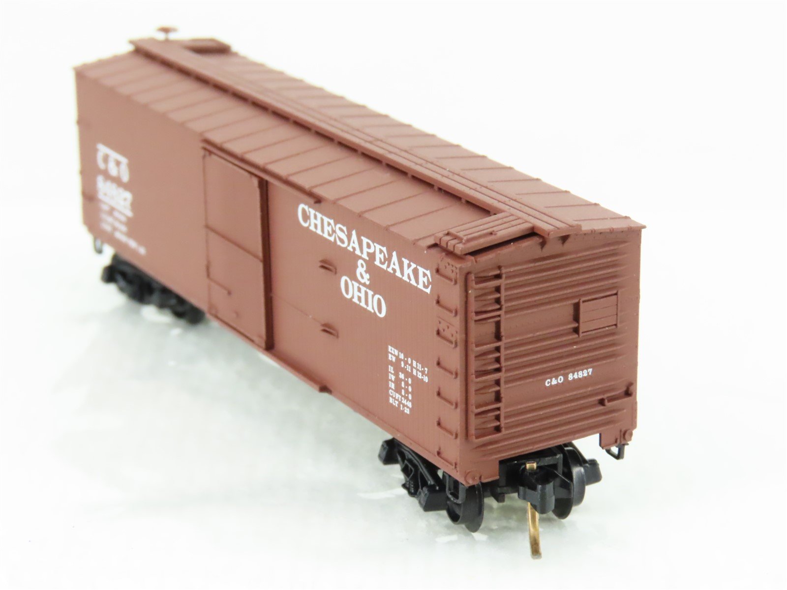 N Scale Micro-Trains MTL 39170 C&O Chesapeake & Ohio 40' Wood Boxcar #84827