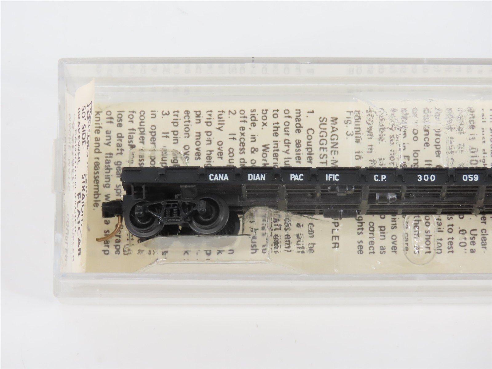 N Scale Kadee Micro-Trains MTL 44040 CP Canadian Pacific 50' Flat Car #300059