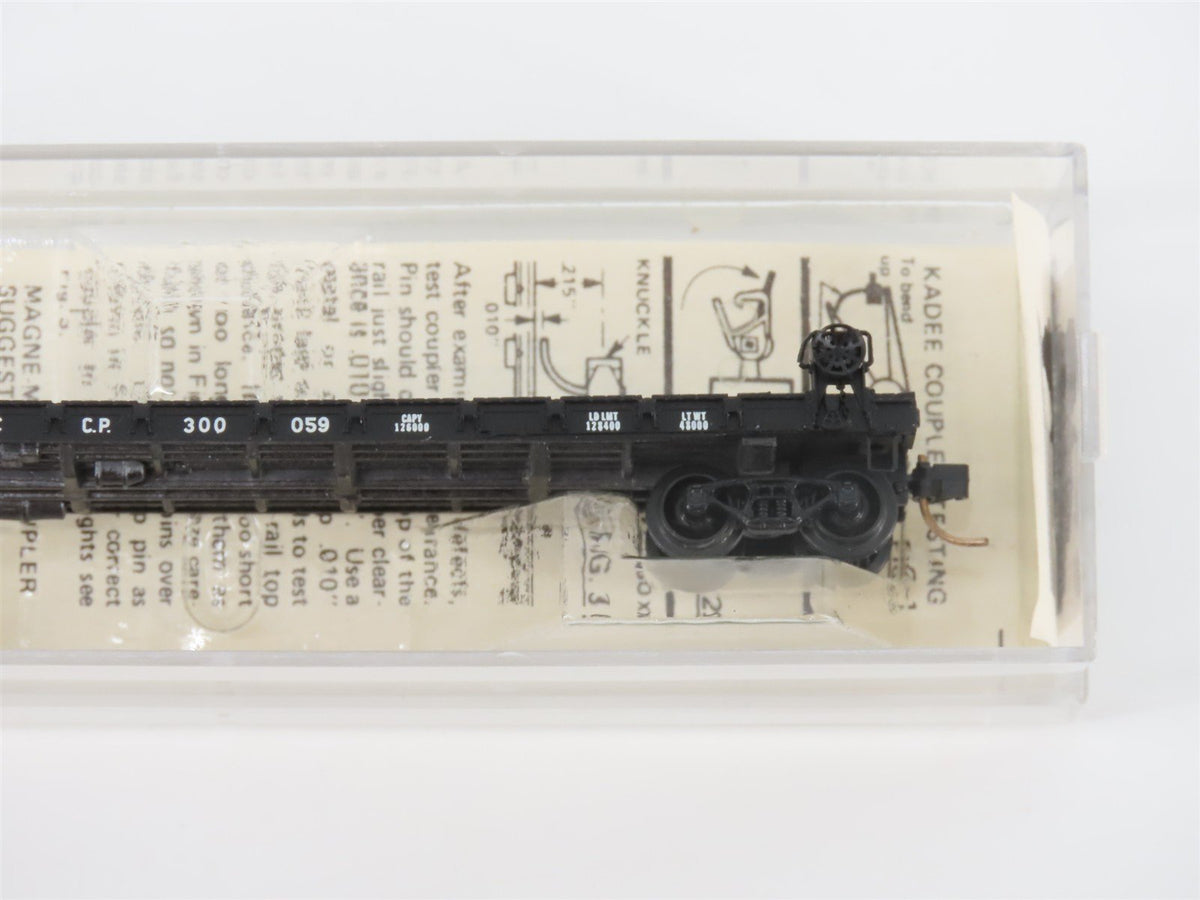 N Scale Kadee Micro-Trains MTL 44040 CP Canadian Pacific 50&#39; Flat Car #300059