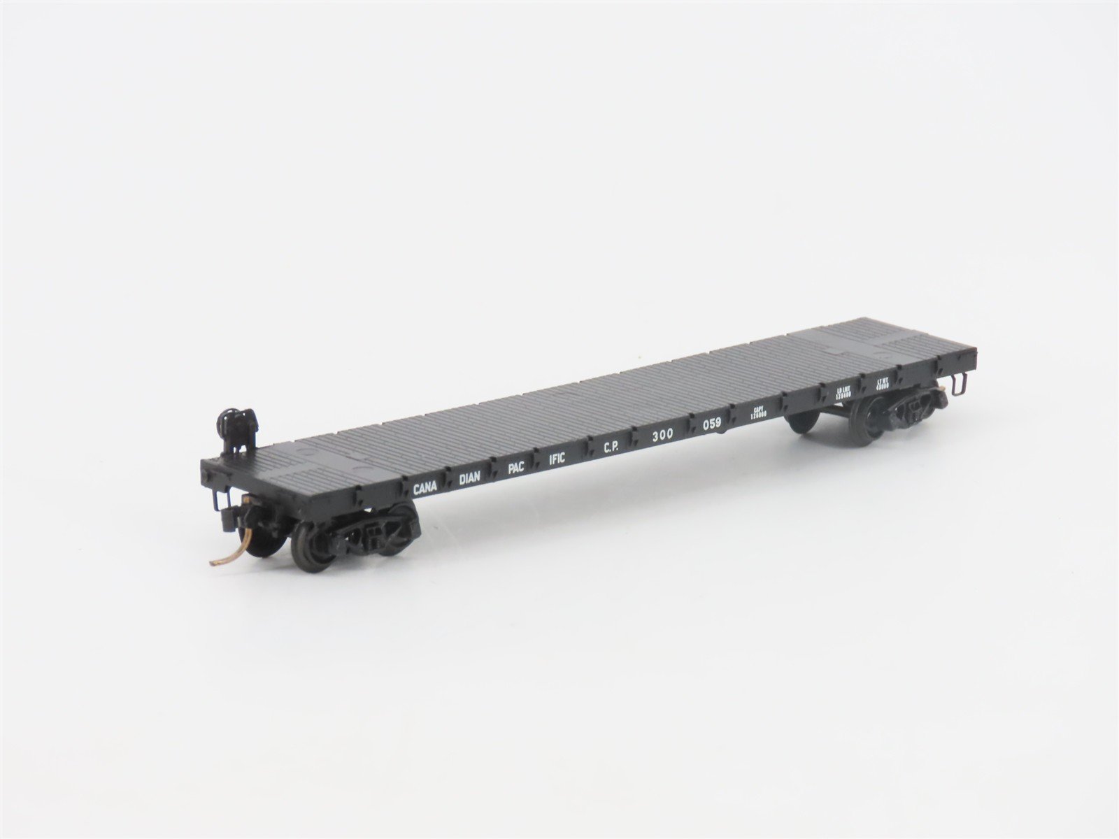 N Scale Kadee Micro-Trains MTL 44040 CP Canadian Pacific 50' Flat Car #300059