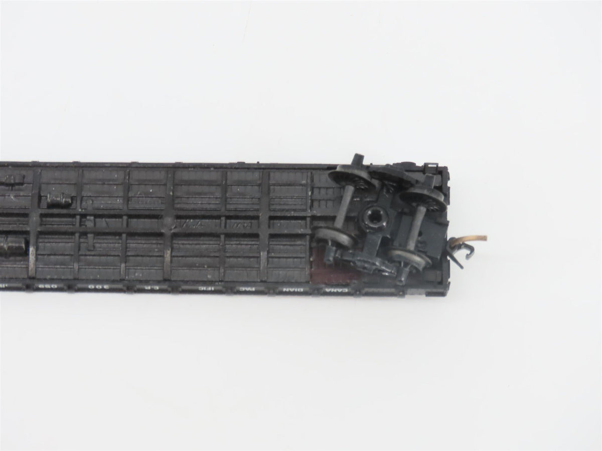 N Scale Kadee Micro-Trains MTL 44040 CP Canadian Pacific 50&#39; Flat Car #300059
