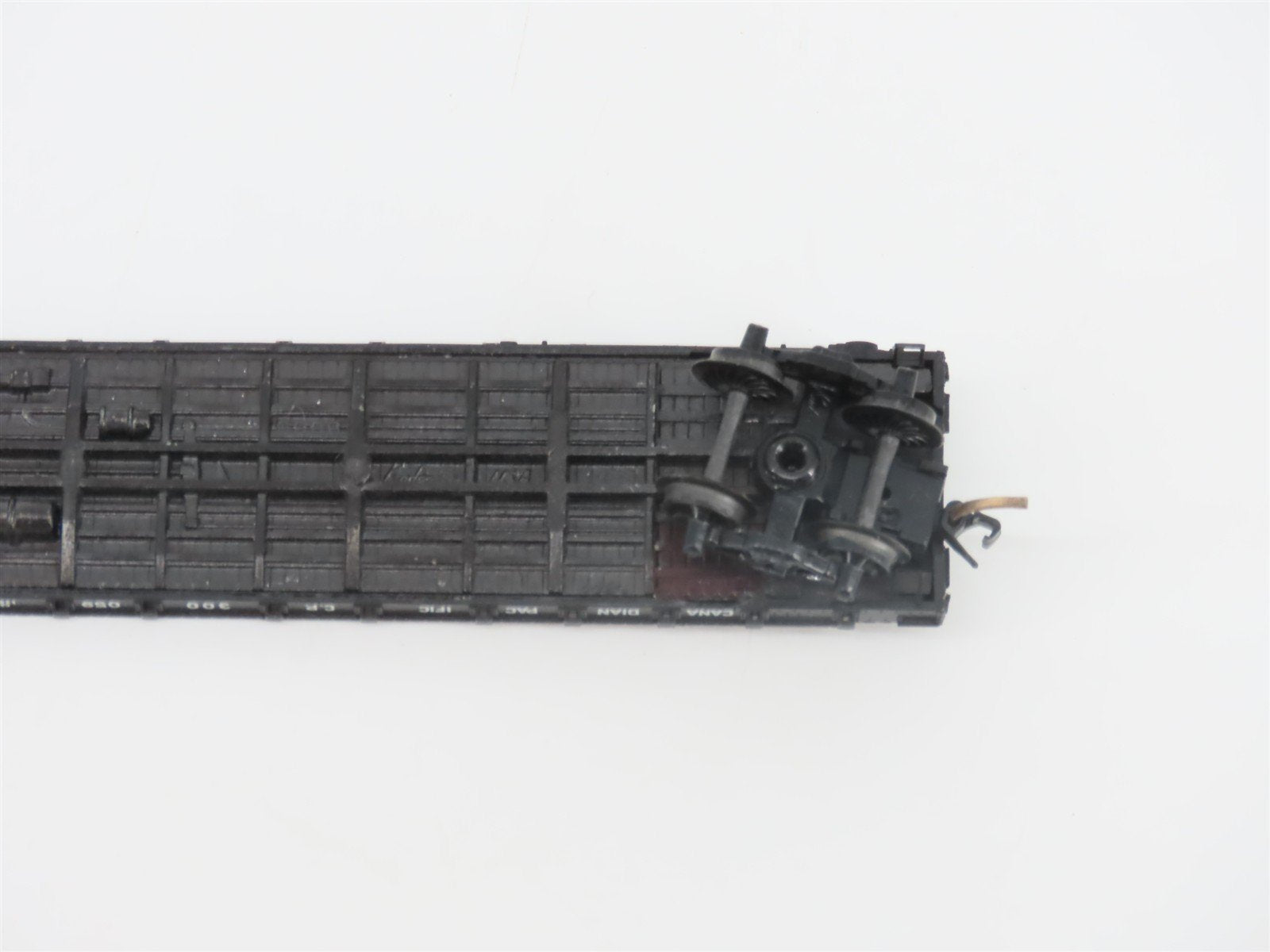 N Scale Kadee Micro-Trains MTL 44040 CP Canadian Pacific 50' Flat Car #300059