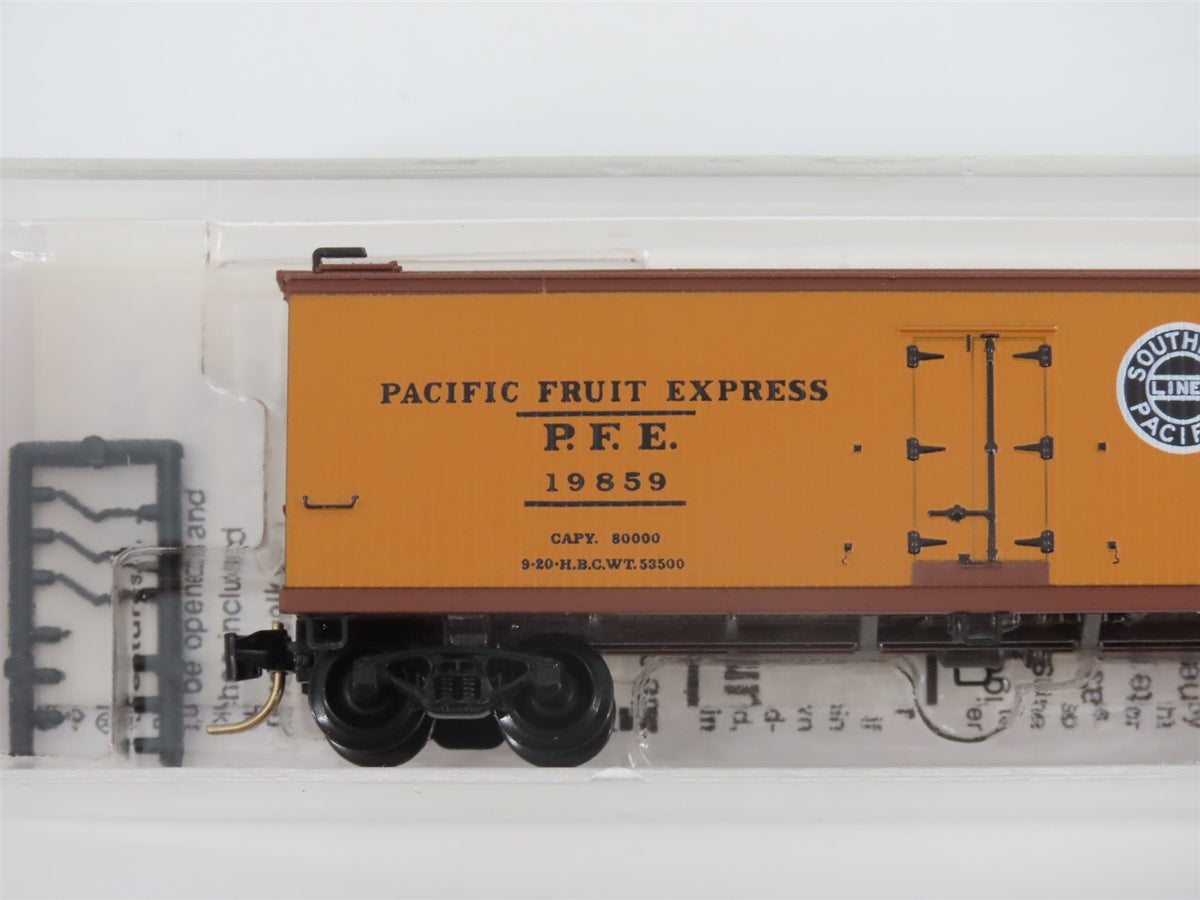 N Scale Micro-Trains MTL 47060 SP UP PFE Pacific Fruit Express 40&#39; Reefer #19859