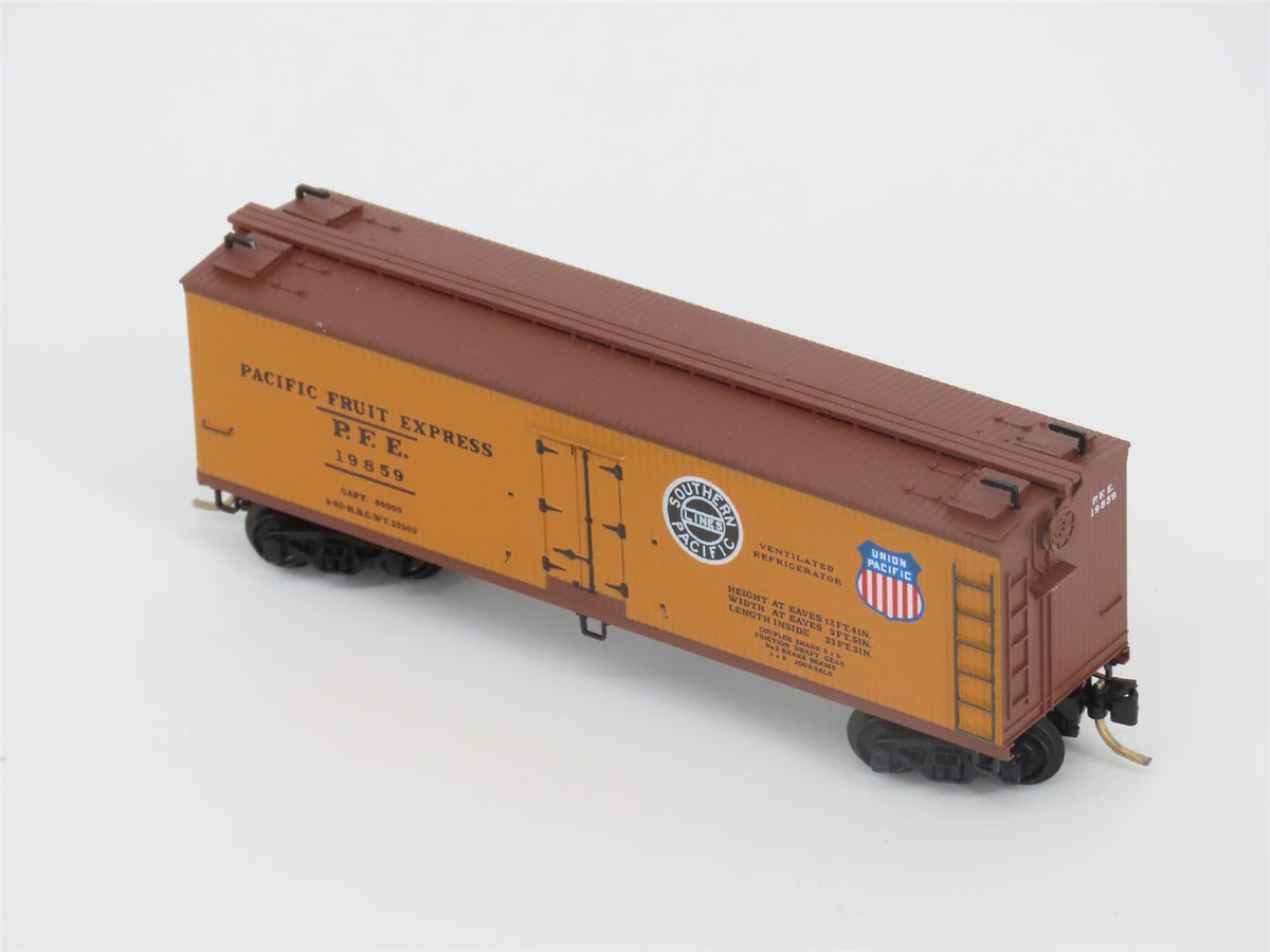 N Scale Micro-Trains MTL 47060 SP UP PFE Pacific Fruit Express 40&#39; Reefer #19859