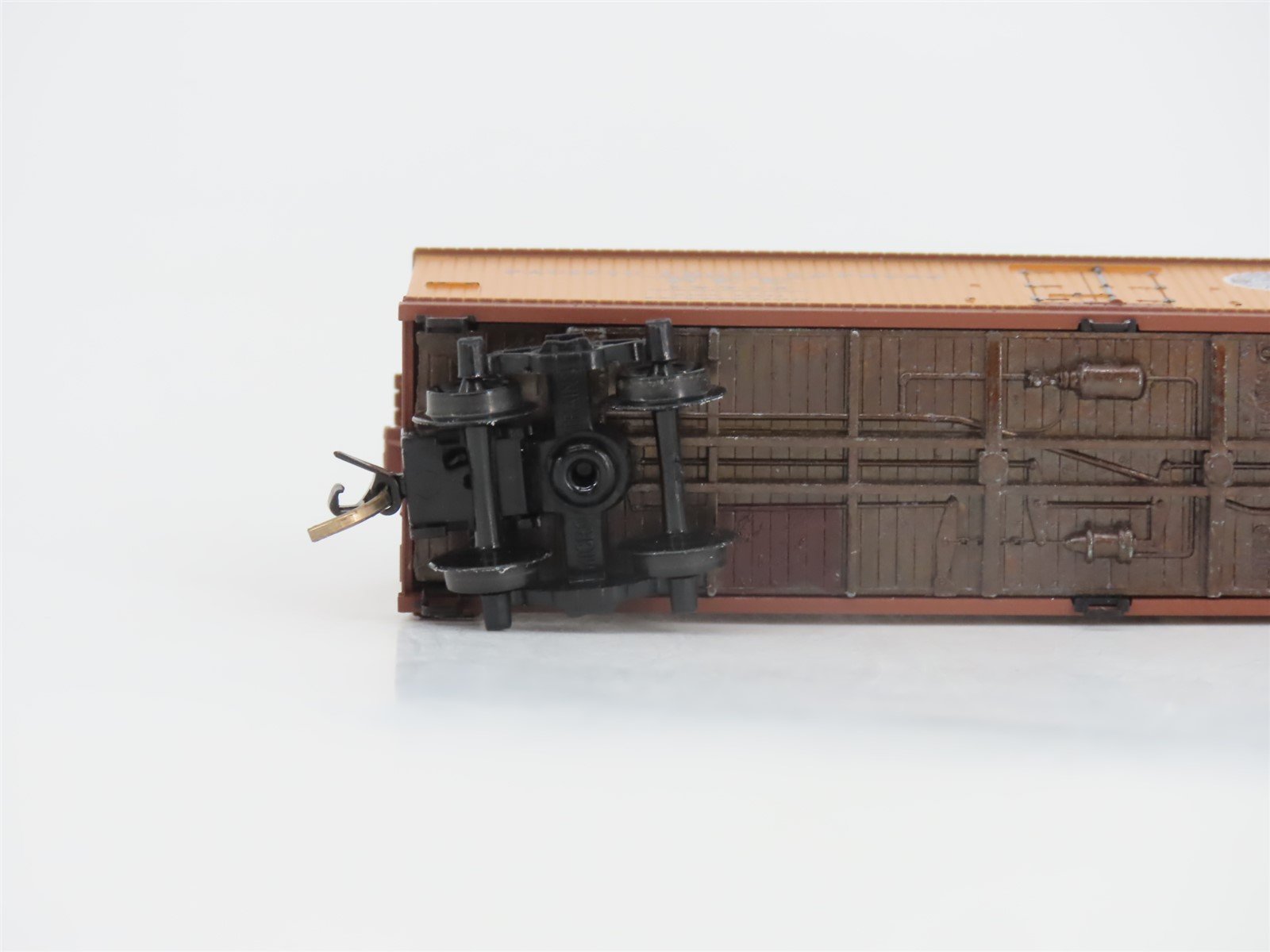 N Scale Micro-Trains MTL 47060 SP UP PFE Pacific Fruit Express 40' Reefer #19716