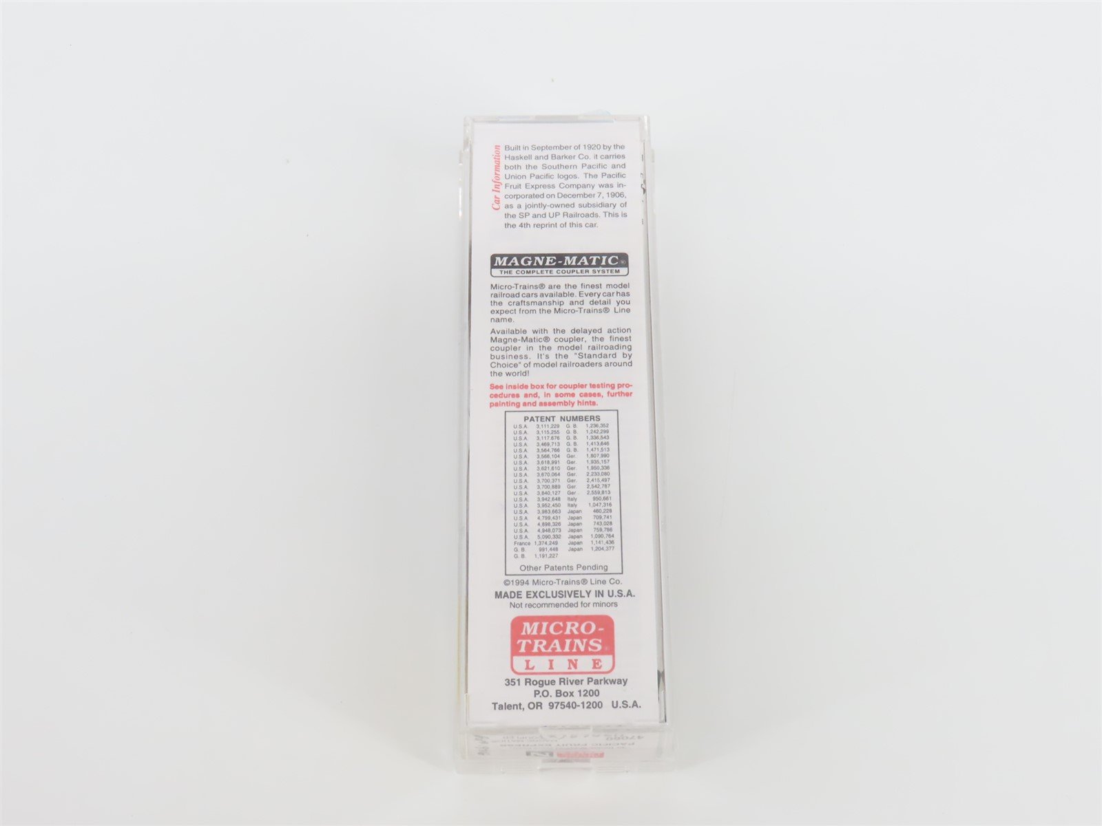 N Scale Micro-Trains MTL 47060 SP UP PFE Pacific Fruit Express 40' Reefer #19716