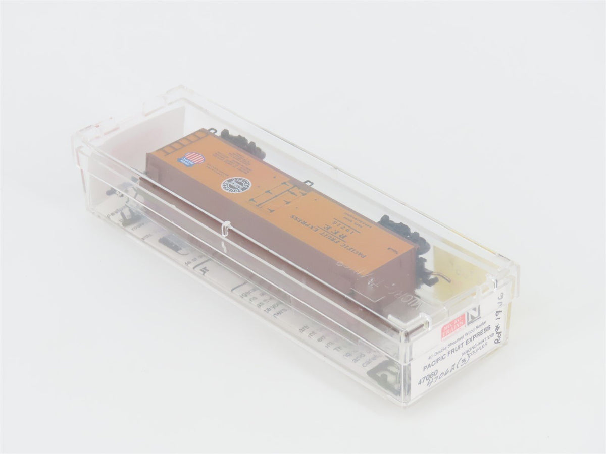 N Scale Micro-Trains MTL 47060 SP UP PFE Pacific Fruit Express 40&#39; Reefer #19716