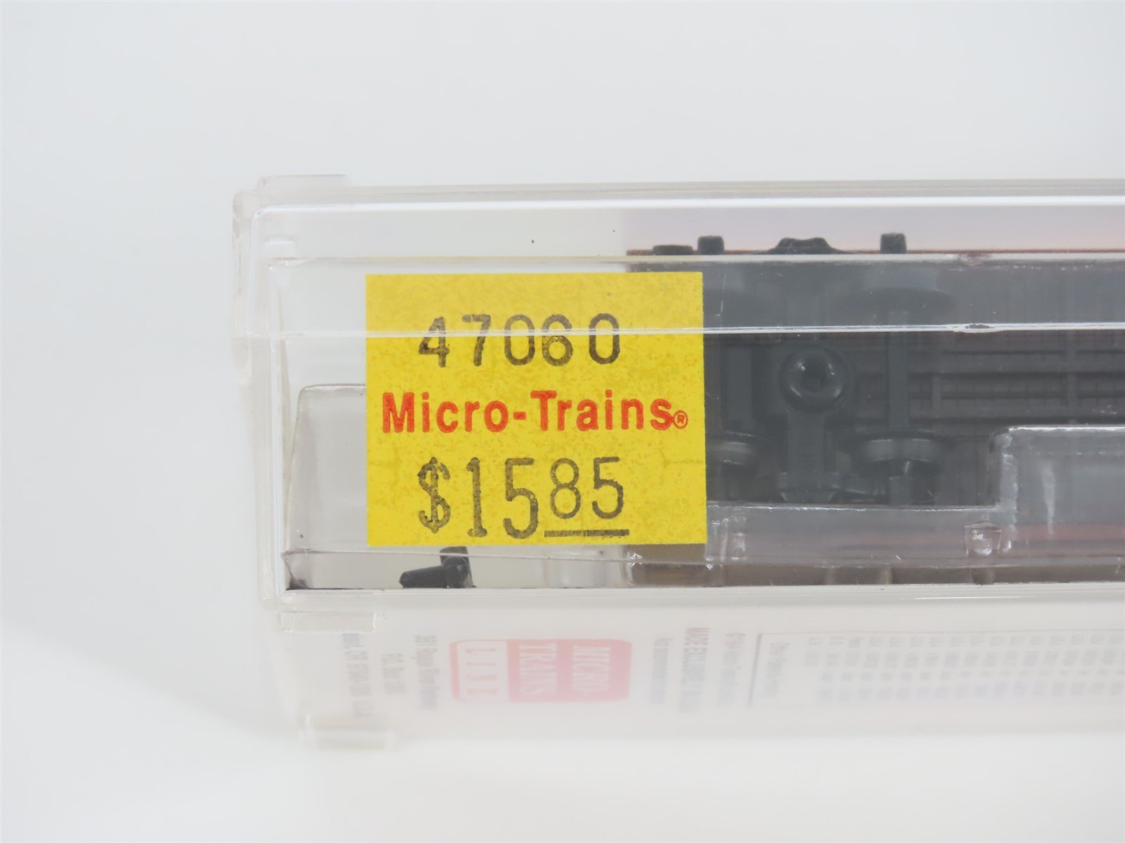 N Scale Micro-Trains MTL 47060 PFE Pacific Fruit Express 40' Reefer #18985