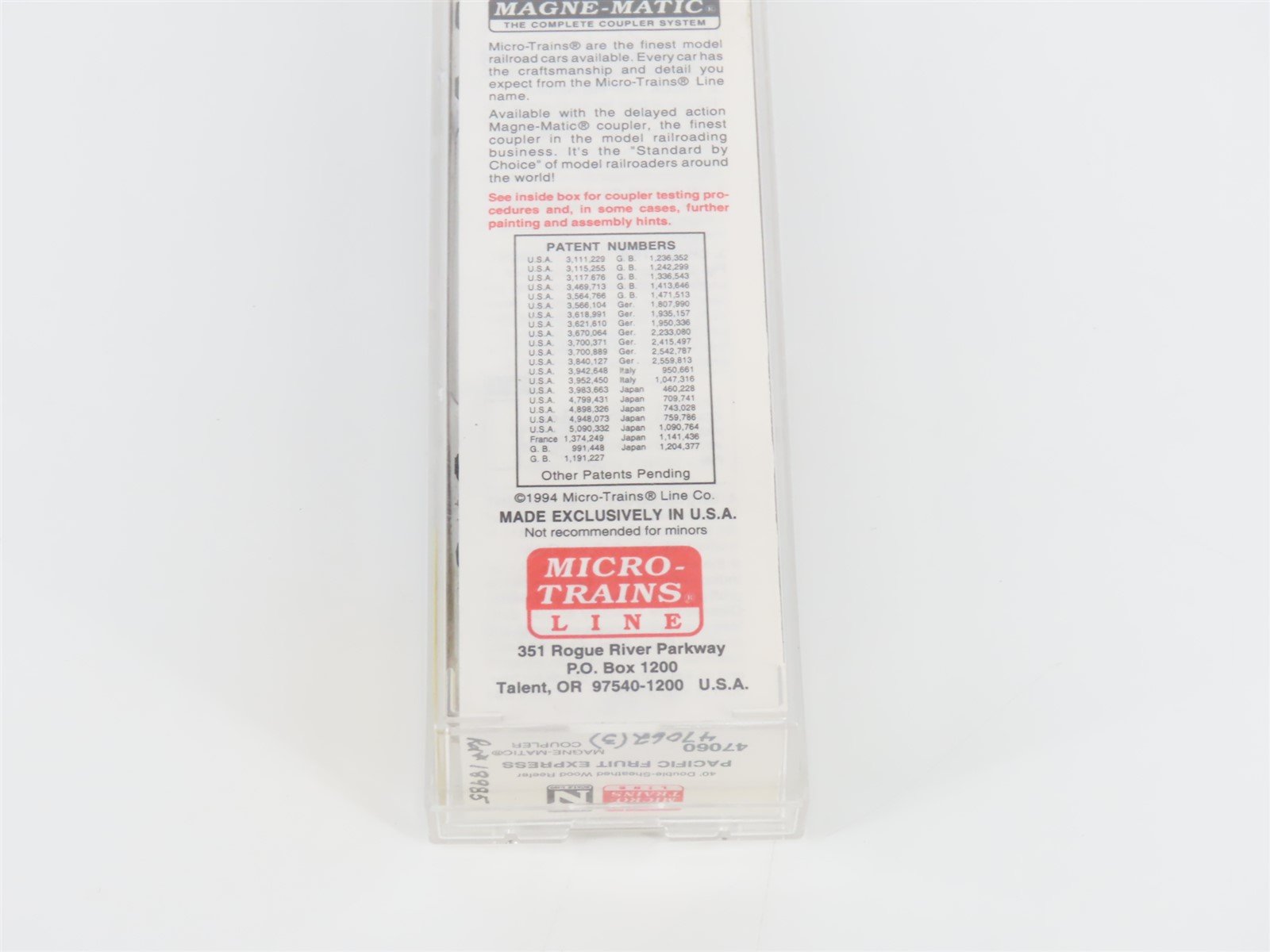 N Scale Micro-Trains MTL 47060 PFE Pacific Fruit Express 40' Reefer #18985