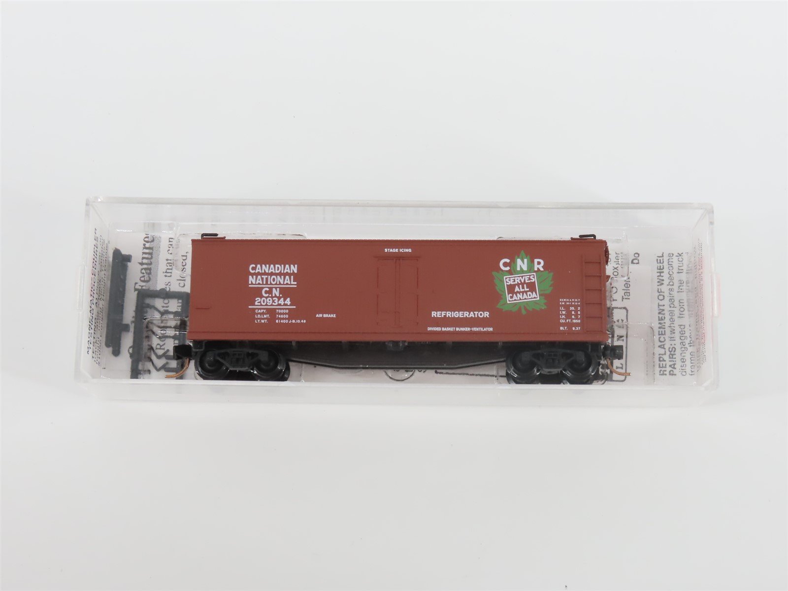 N Micro-Trains MTL 47200 CNR Canadian National "Maple Leaf" 40' Reefer #209344