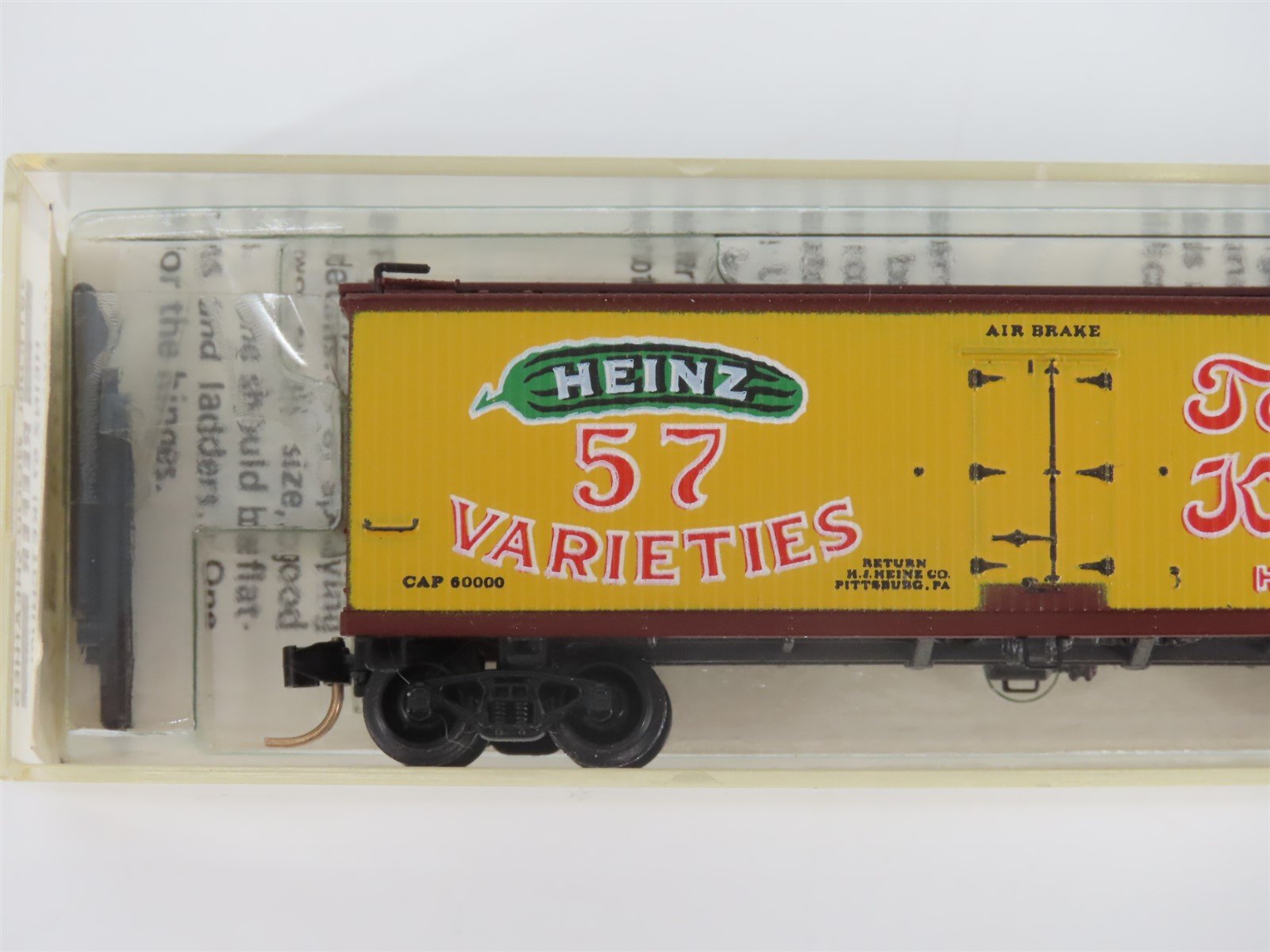 N Scale Kadee Micro-Trains MTL 47020 HJHC Heinz 57 Ketchup 40' Reefer #3016