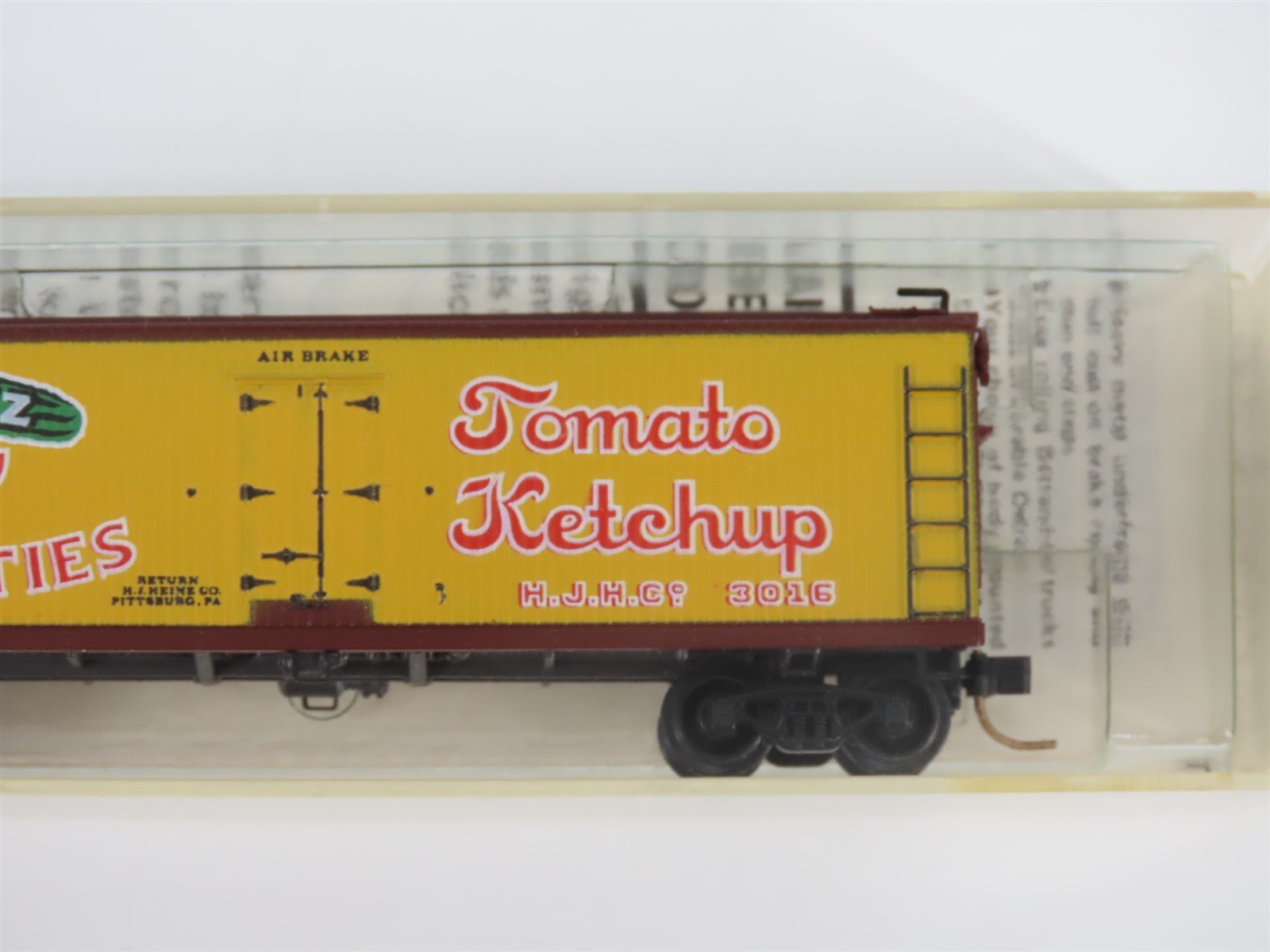 N Scale Kadee Micro-Trains MTL 47020 HJHC Heinz 57 Ketchup 40' Reefer #3016