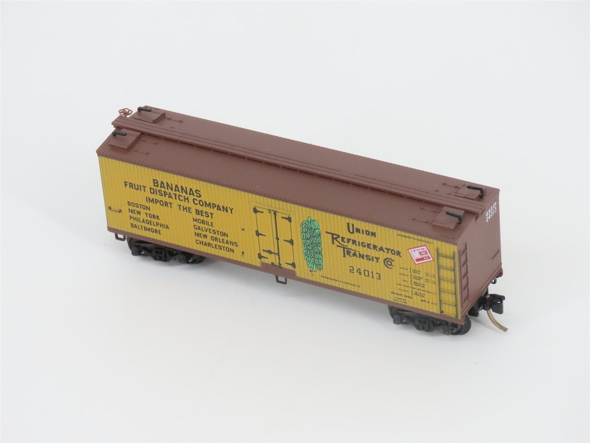 N Scale Micro-Trains MTL 49390 URTC Bananas Fruit Dispatch 40&#39; Reefer #24013