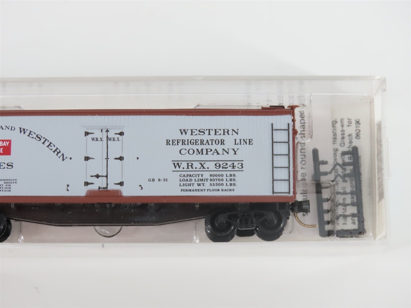 N Scale Micro-Trains MTL 49310 WRX Green Bay Route 40' Wood Reefer #9243