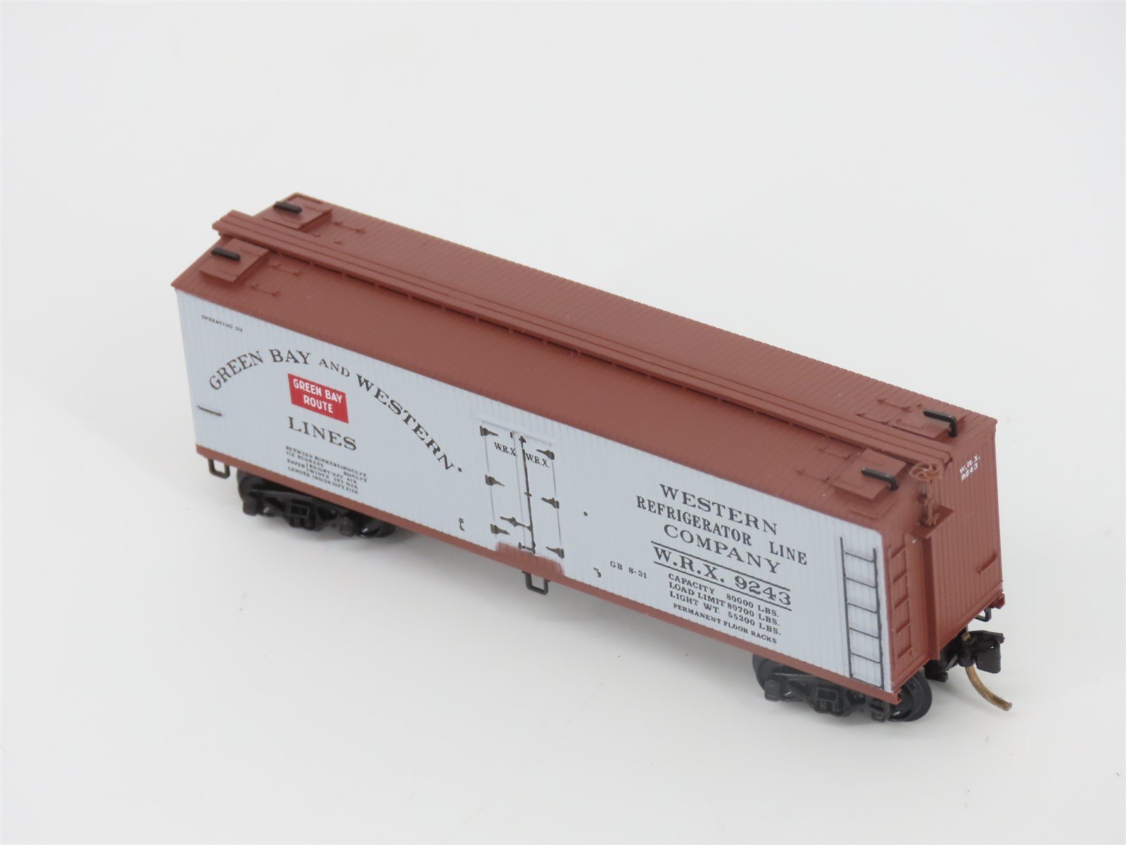 N Scale Micro-Trains MTL 49310 WRX Green Bay Route 40' Wood Reefer #9243