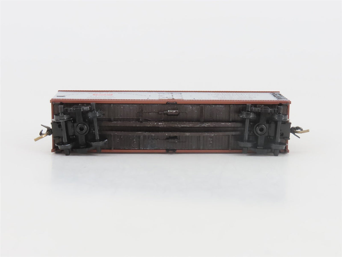 N Scale Micro-Trains MTL 49310 WRX Green Bay Route 40&#39; Wood Reefer #9243
