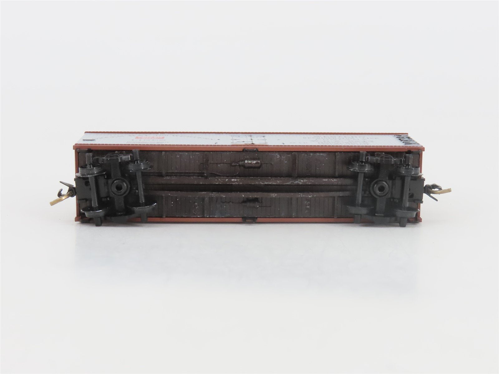 N Scale Micro-Trains MTL 49310 WRX Green Bay Route 40' Wood Reefer #9243