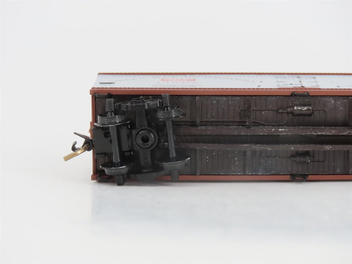 N Scale Micro-Trains MTL 49310 WRX Green Bay Route 40&#39; Wood Reefer #9243