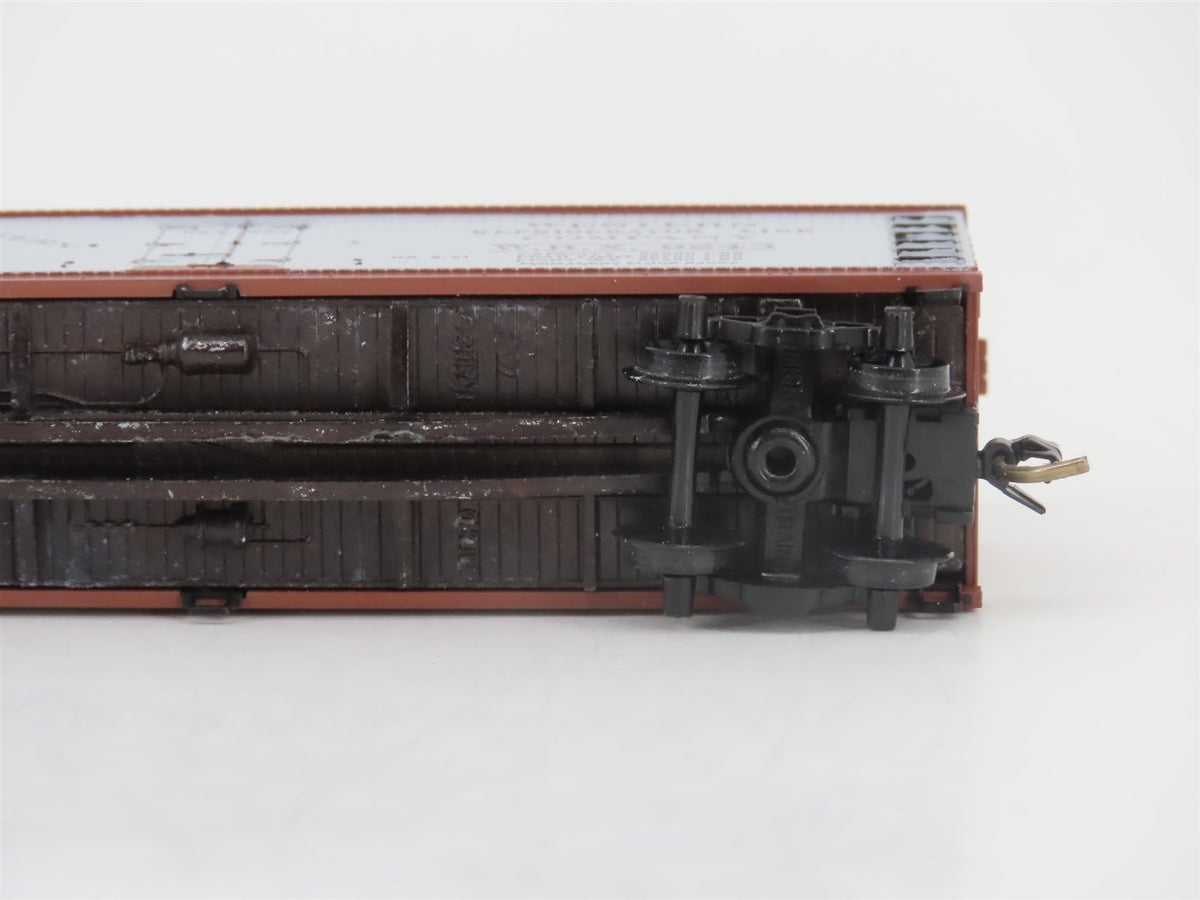 N Scale Micro-Trains MTL 49310 WRX Green Bay Route 40&#39; Wood Reefer #9243