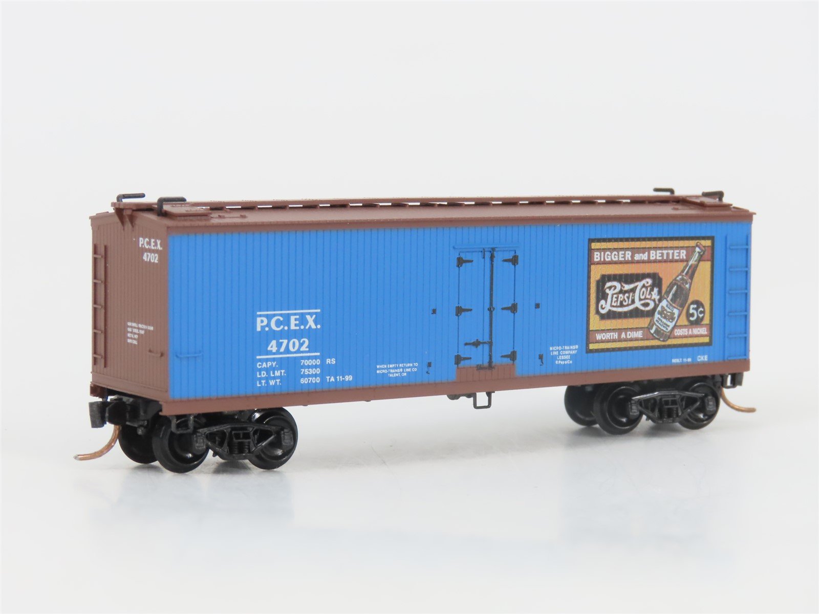 N Scale Micro-Trains MTL 47340 PCEX Pepsi-Cola 40' Wood Reefer #4702