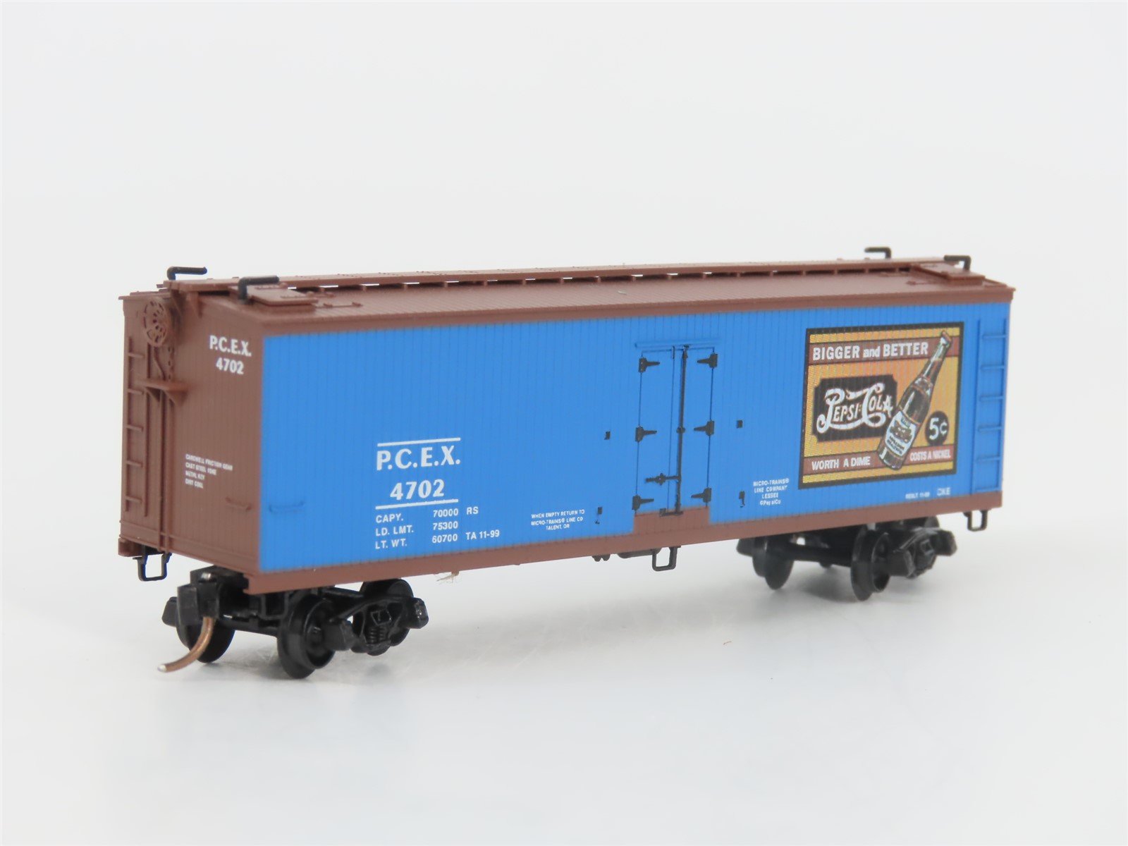 N Scale Micro-Trains MTL 47340 PCEX Pepsi-Cola 40' Wood Reefer #4702