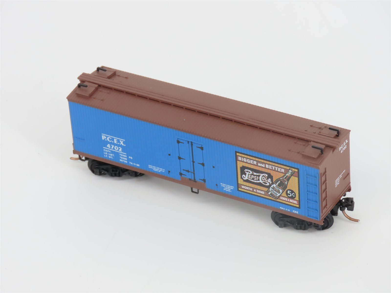 N Scale Micro-Trains MTL 47340 PCEX Pepsi-Cola 40' Wood Reefer #4702