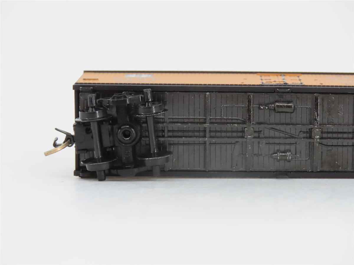 N Scale Micro-Trains MTL 47230 SFRD Santa Fe &quot;Chief&quot; 40&#39; Wood Reefer #26243