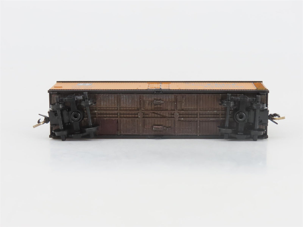 N Micro-Trains MTL 47250 SFRD Santa Fe &quot;Chief California&quot; 40&#39; Wood Reefer #26355