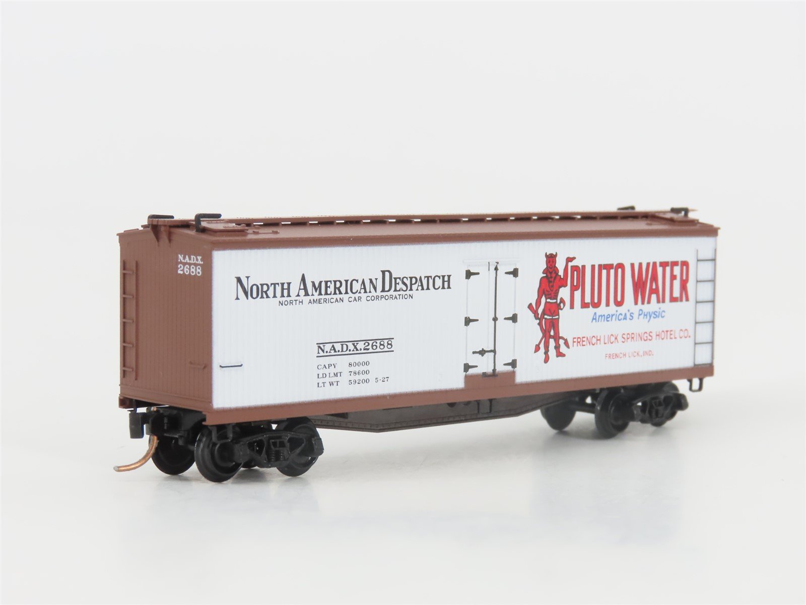N Scale Micro-Trains MTL 49490 NADX Pluto Water 40' Wood Reefer #2688