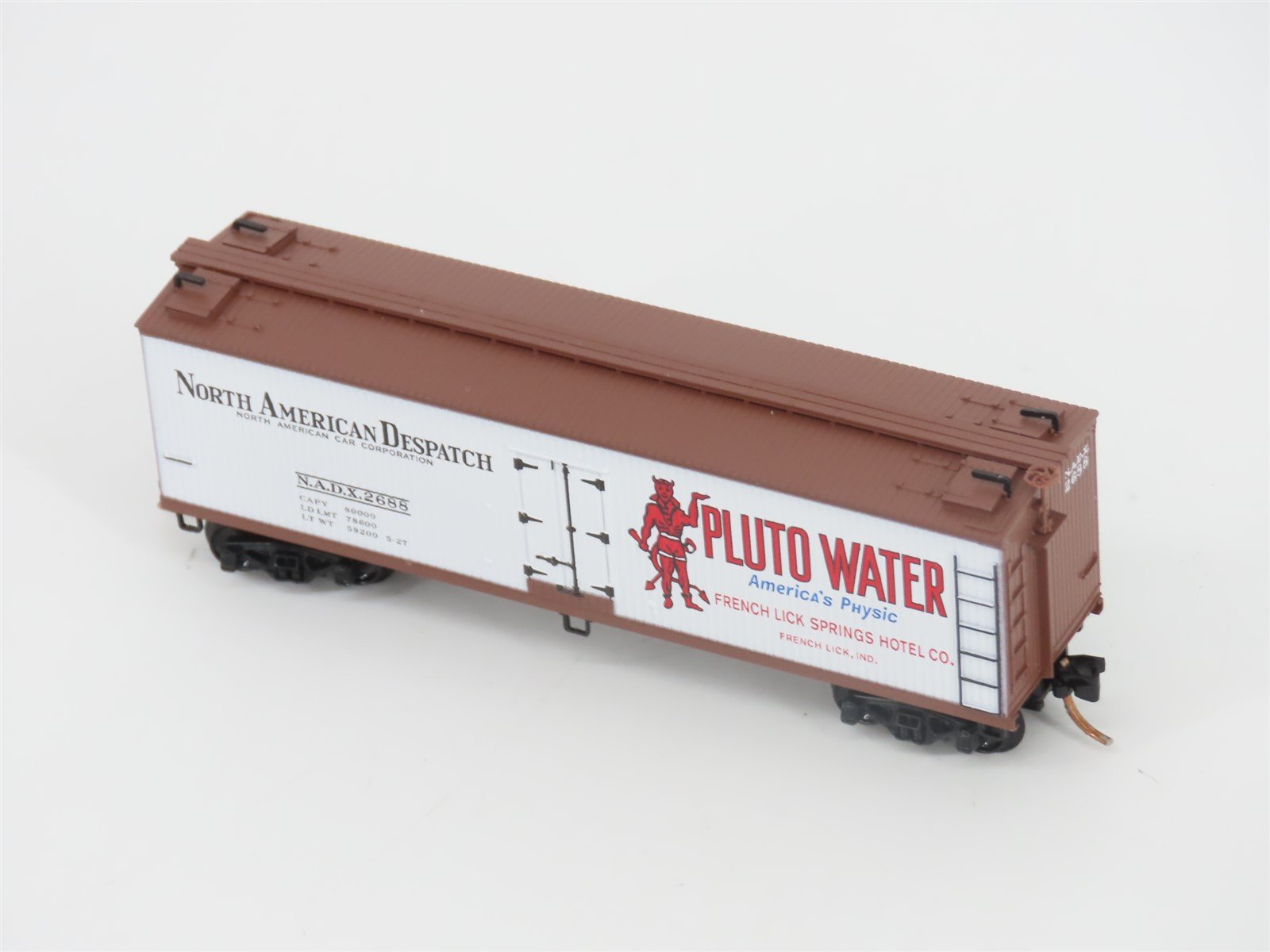 N Scale Micro-Trains MTL 49490 NADX Pluto Water 40' Wood Reefer #2688
