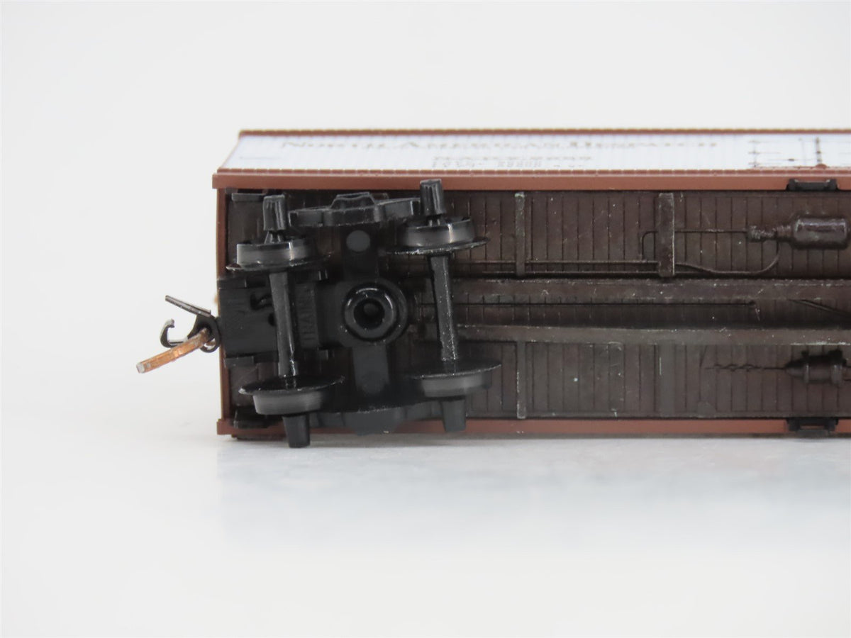 N Scale Micro-Trains MTL 49490 NADX Pluto Water 40&#39; Wood Reefer #2688