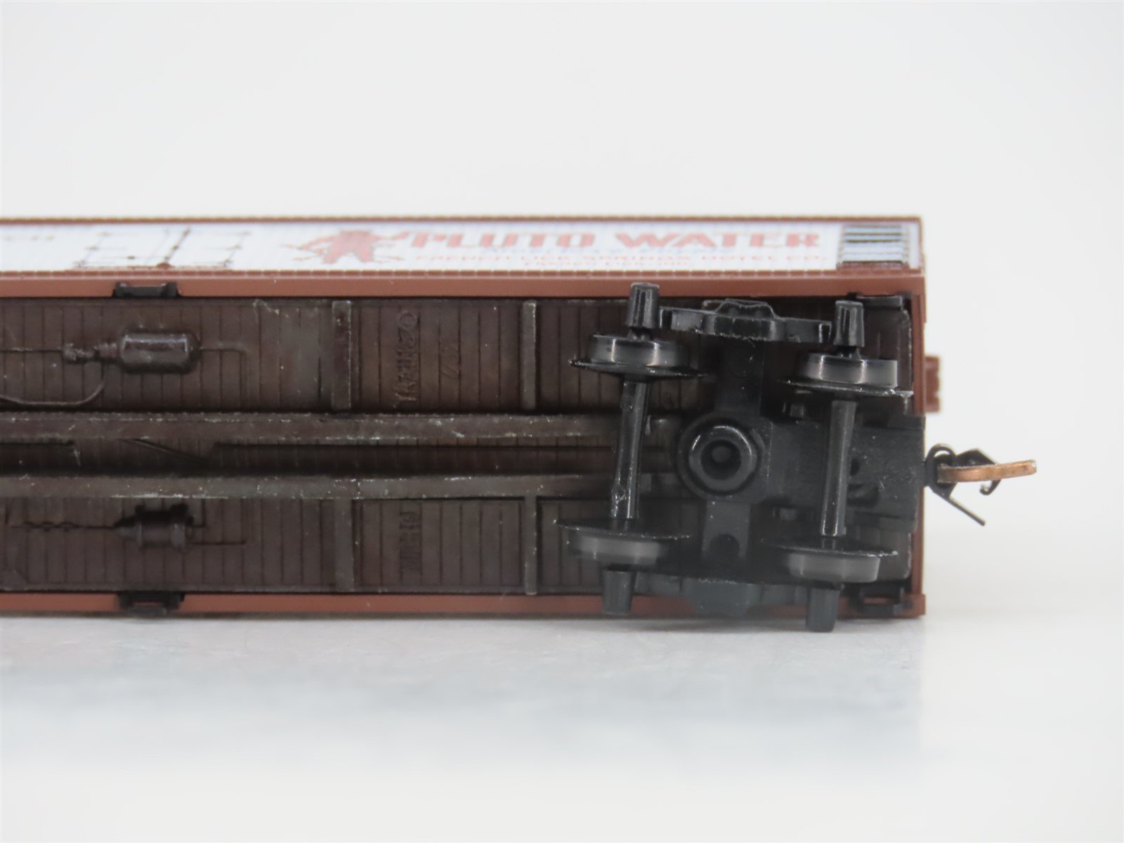 N Scale Micro-Trains MTL 49490 NADX Pluto Water 40' Wood Reefer #2688