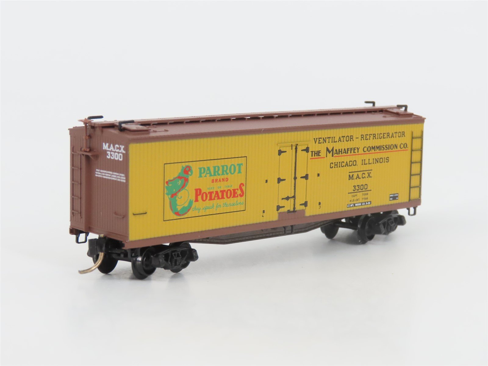 N Scale Micro-Trains MTL 49480 MACX Parrot Potatoes 40' Wood Reefer #3300