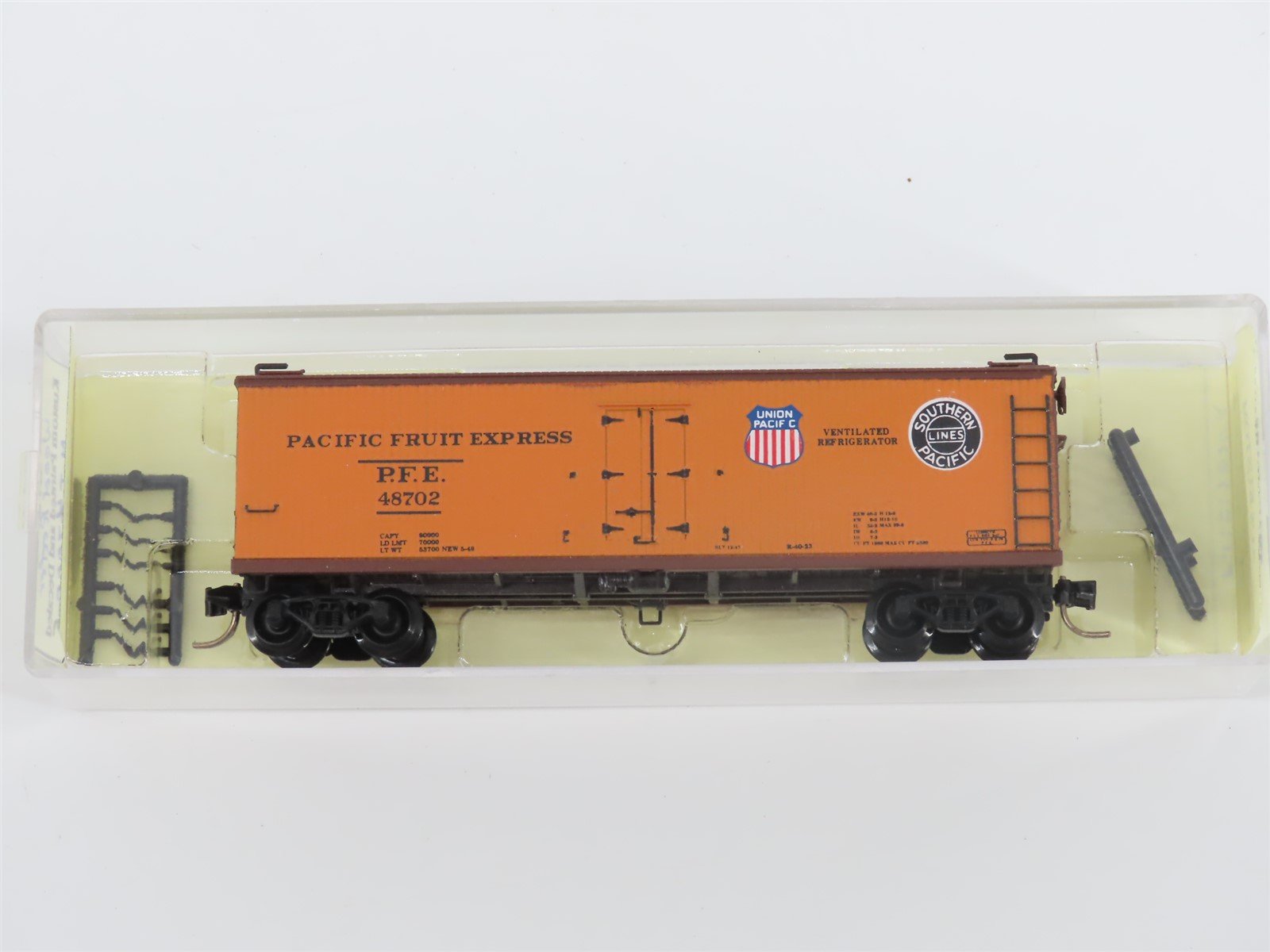 N Micro-Trains MTL Al's Kustom SP UP PFE Pacific Fruit Express Reefer #48702