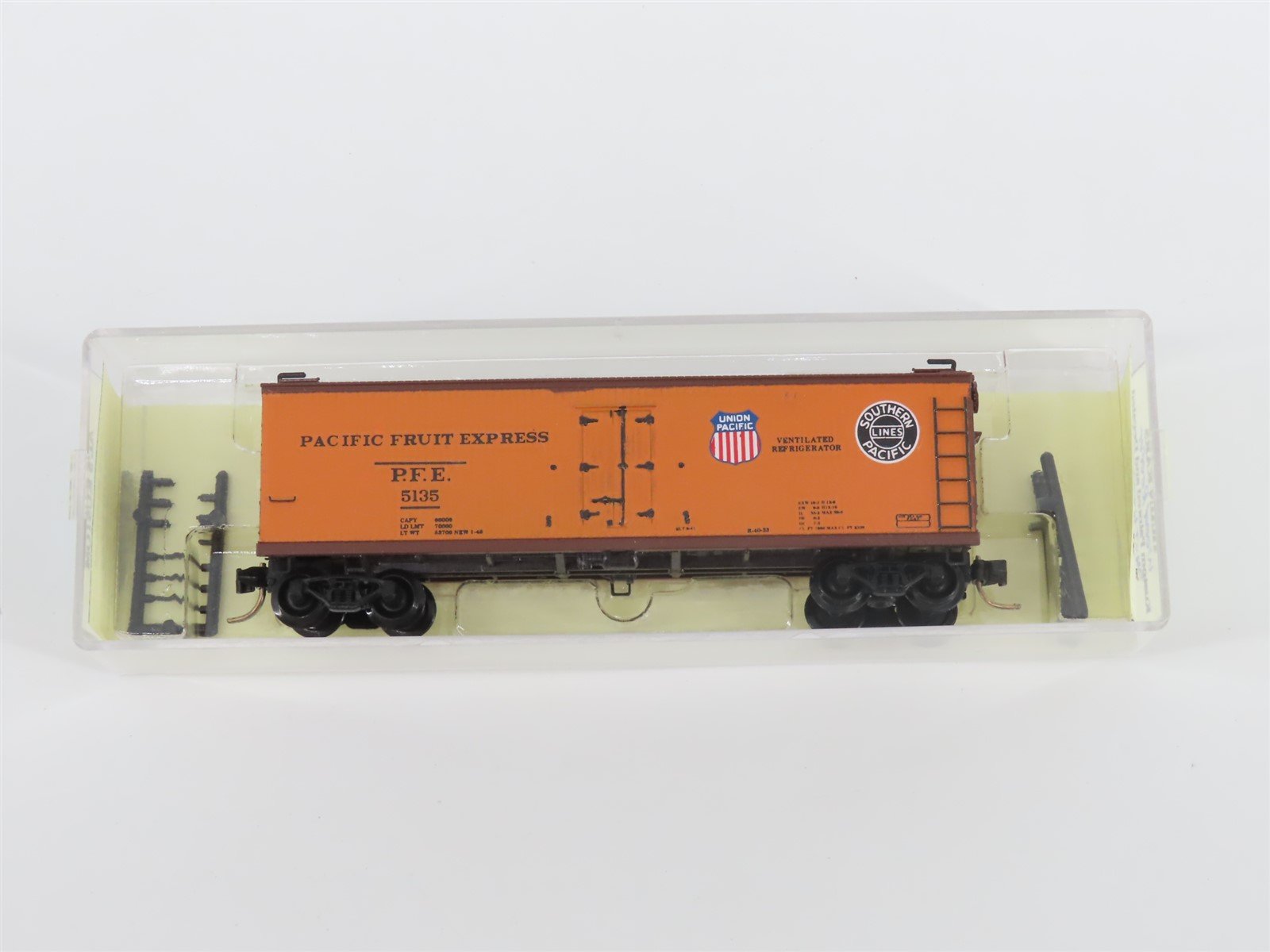 N Micro-Trains MTL Al's Kustom SP UP PFE Pacific Fruit Express Reefer #5135