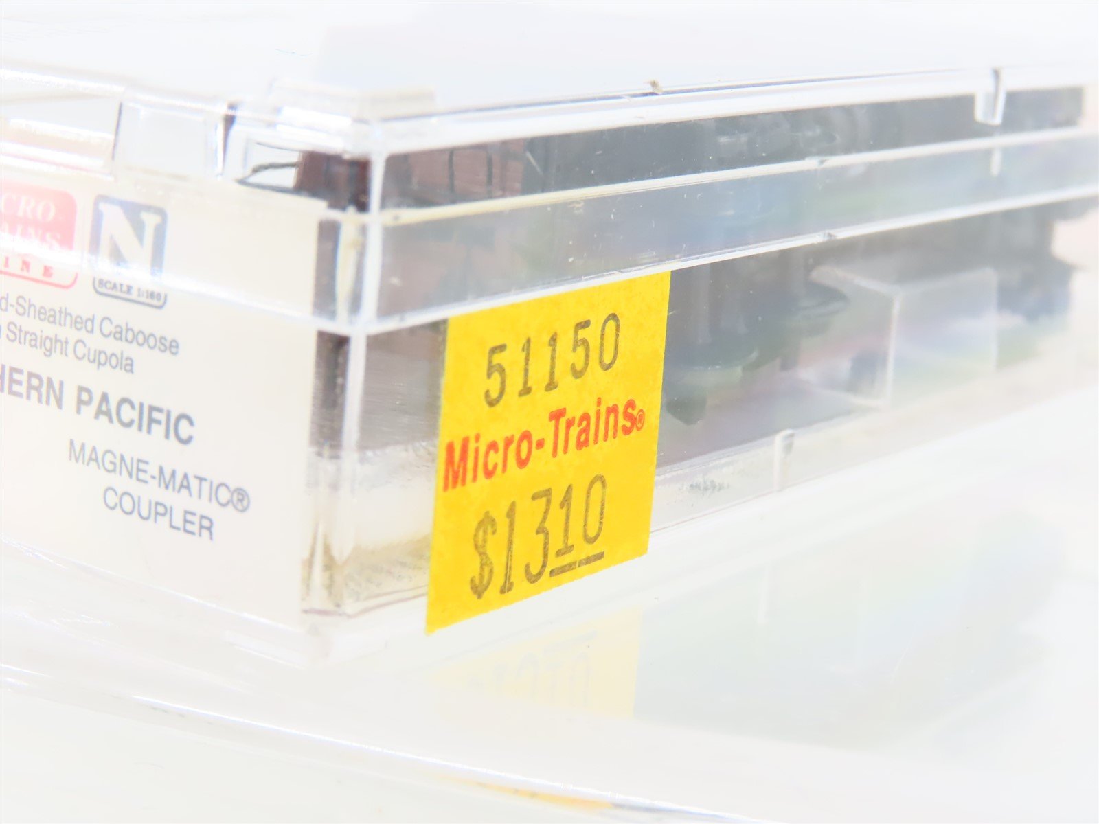 N Micro-Trains MTL 51150 SP Southern Pacific 34' Offset Cupola Wood Caboose #601