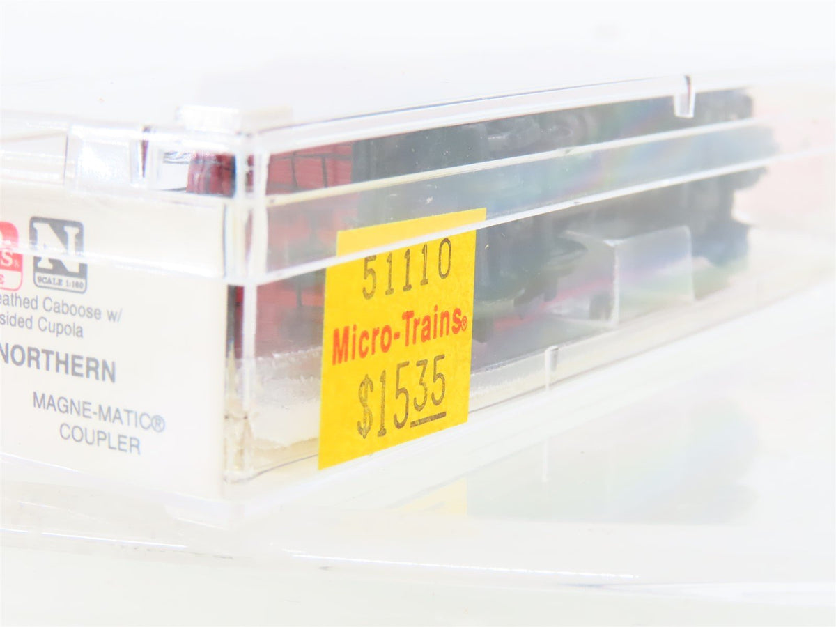 N Micro-Trains MTL 51110 GN Great Northern 34&#39; Offset Cupola Wood Caboose #X617