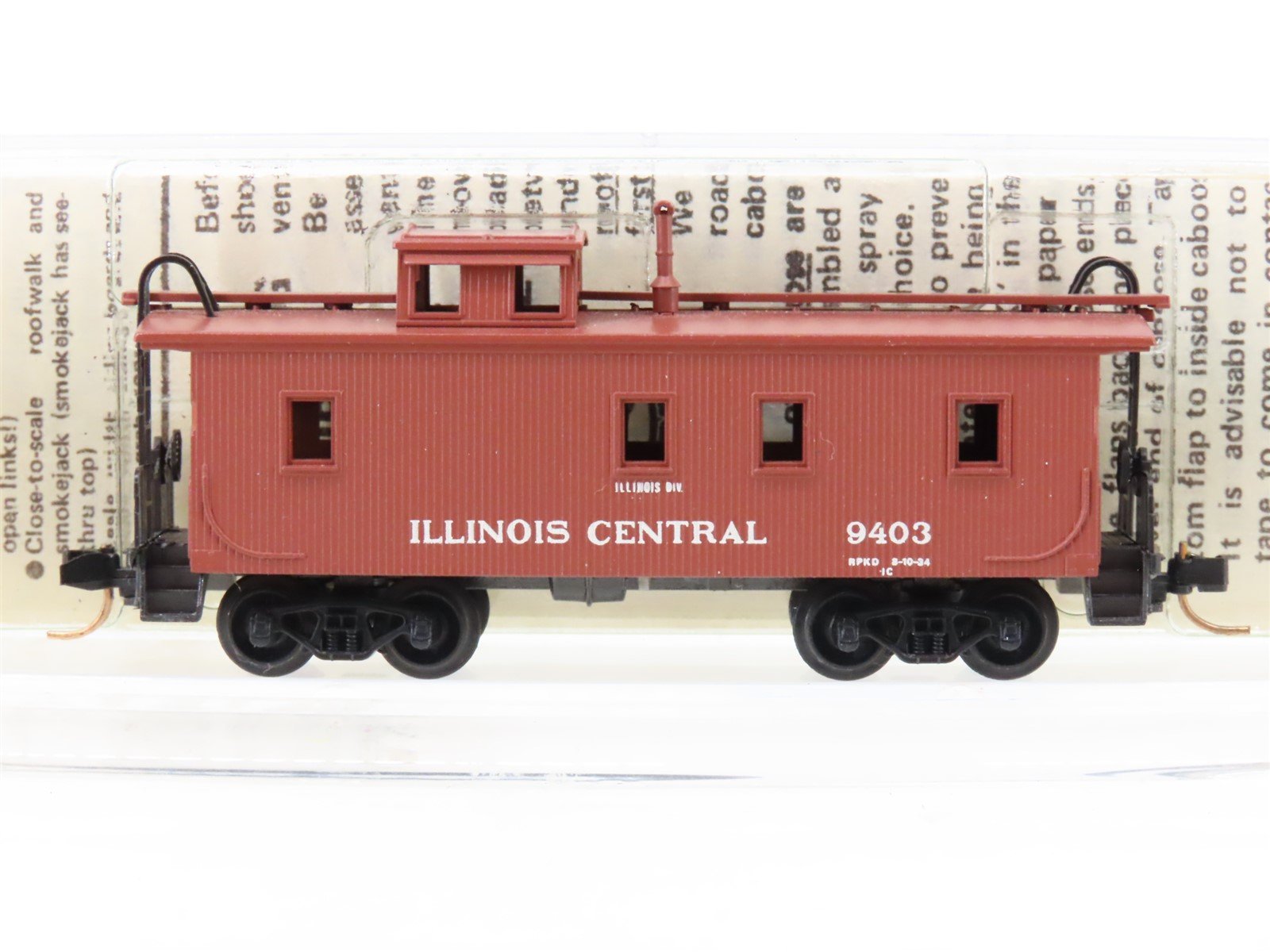 N Kadee Micro-Trains MTL 50030 IC Illinois Central Offset Cupola Caboose #9403