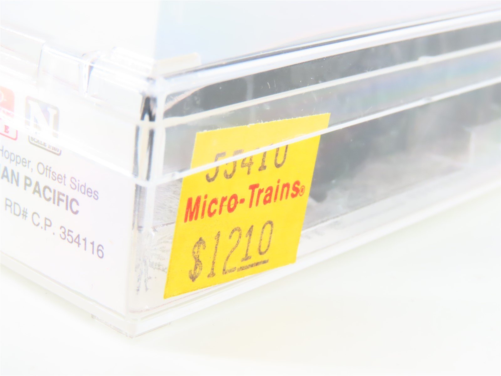 N Scale Micro-Trains MTL 55410 CP Canadian Pacific 33' 2-Bay Hopper #354116