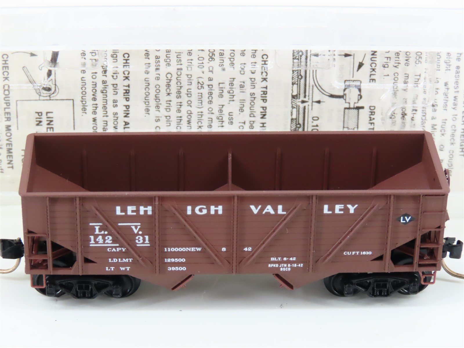 N Micro-Trains MTL 57030 LV Lehigh Valley 33' 2-Bay Composite Side Hopper #14231