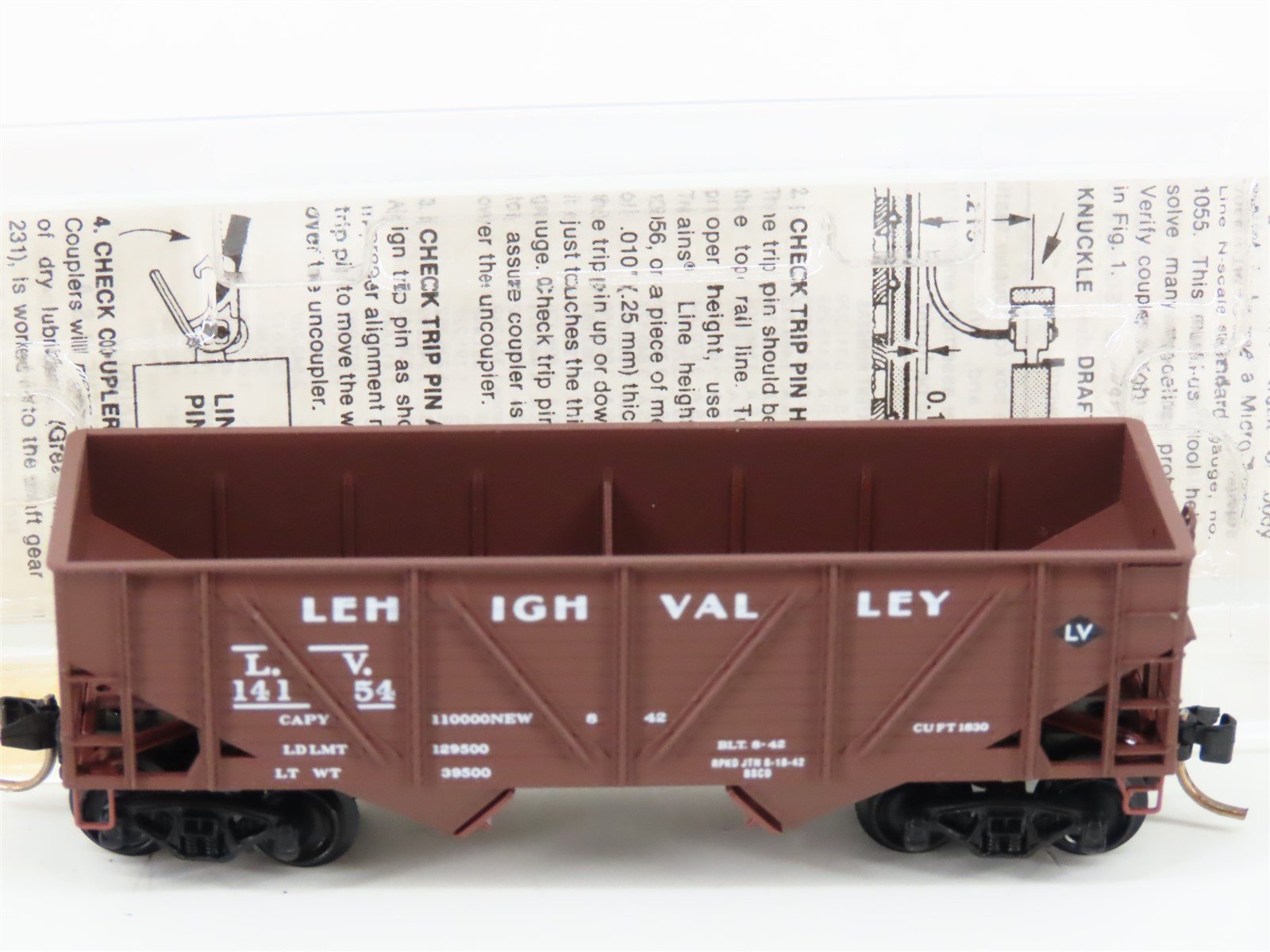 N Micro-Trains MTL 57030 LV Lehigh Valley 33' 2-Bay Composite Side Hopper #14154