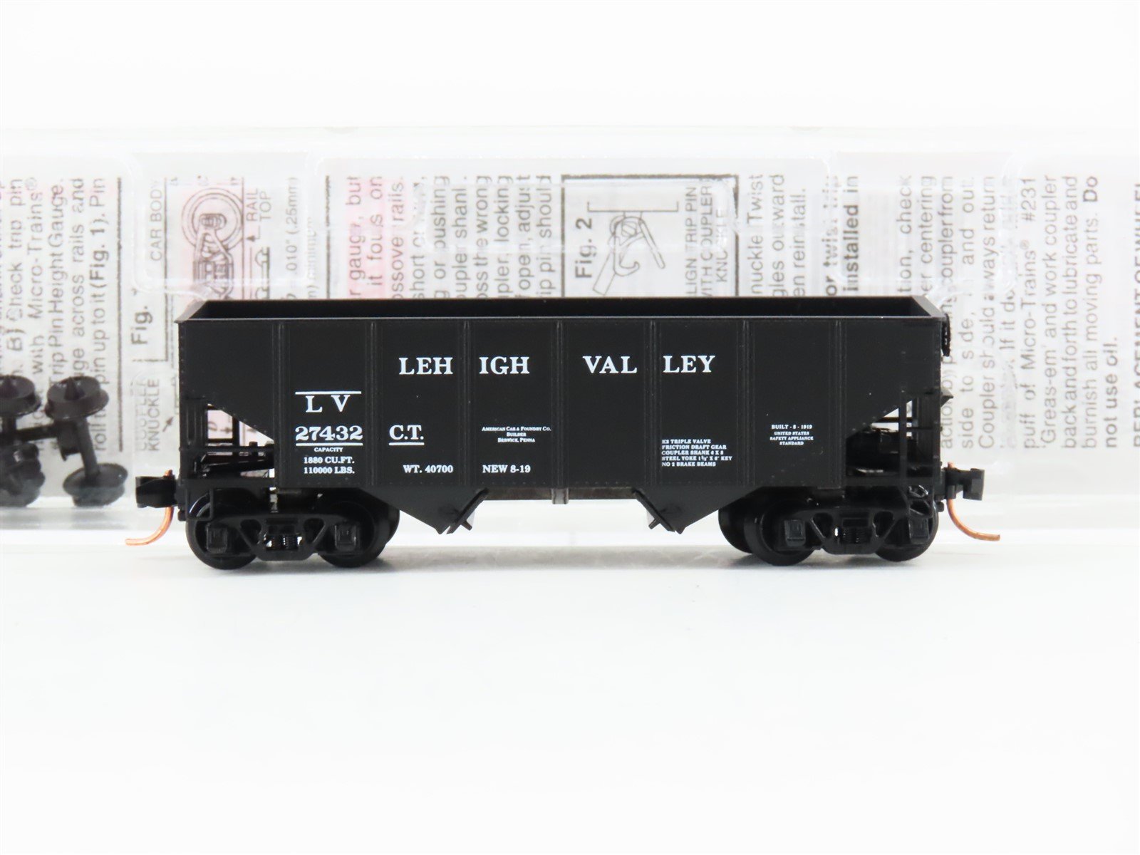 N Scale Micro-Trains MTL 56330 LV Lehigh Valley 33' 2-Bay Rib Side Hopper #27432