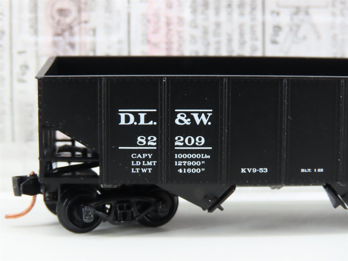 N Scale Micro-Trains MTL 56320 DL&amp;W Lackawanna 33&#39; 2-Bay Rib Side Hopper #82209