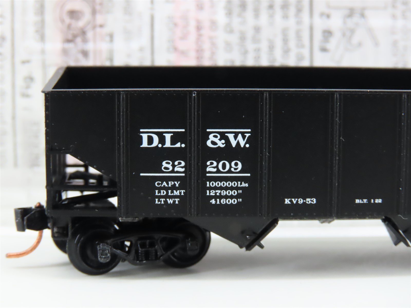 N Scale Micro-Trains MTL 56320 DL&W Lackawanna 33' 2-Bay Rib Side Hopper #82209