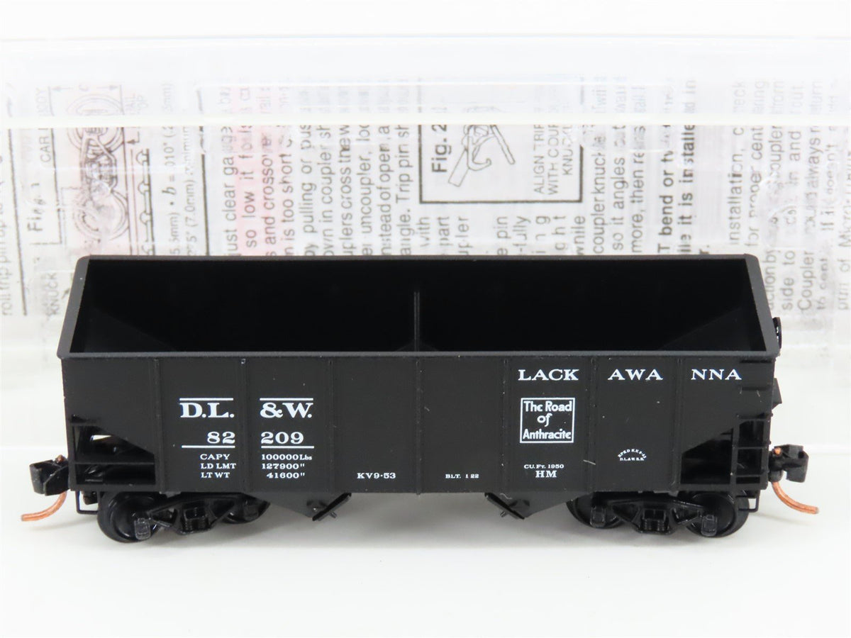 N Scale Micro-Trains MTL 56320 DL&amp;W Lackawanna 33&#39; 2-Bay Rib Side Hopper #82209