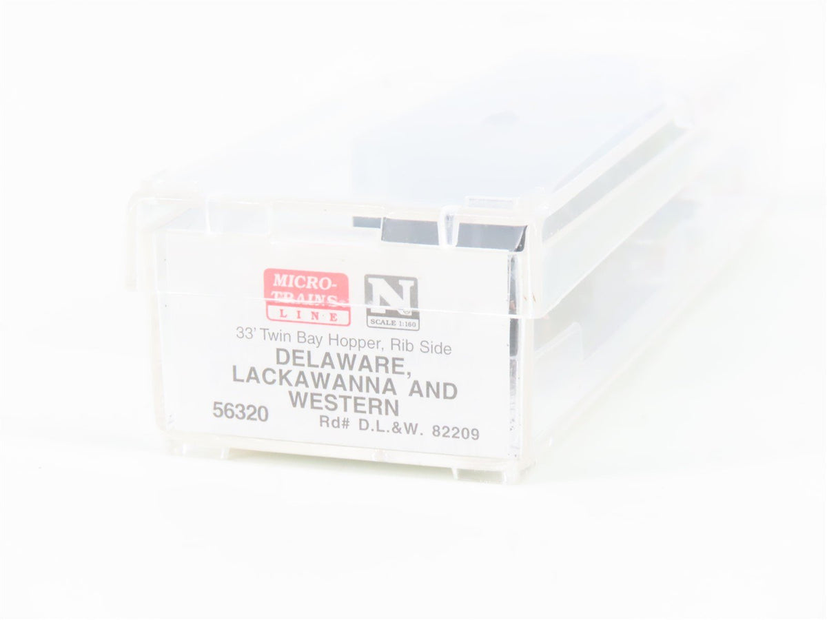 N Scale Micro-Trains MTL 56320 DL&amp;W Lackawanna 33&#39; 2-Bay Rib Side Hopper #82209